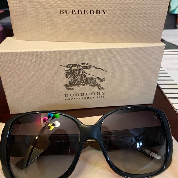 Burberry Sunglasses - Picture 1 of 8
